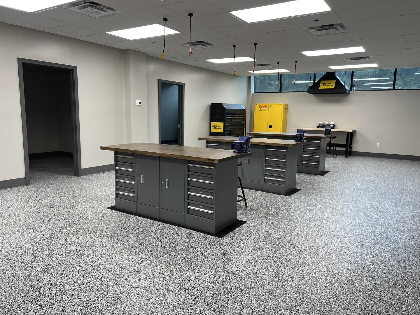 Finished garage floor epoxy installation